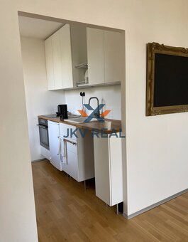 3-izbový byt s loggiou na Kramároch – kompletne zrekonštruov - 2