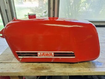 Jawa Mustang nádrž + kastlík - 2