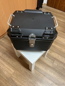 Predam Kufor na motorku 45l - 2