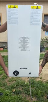 Ariston plynový prietokový ohrievač - 2