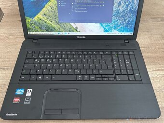 Toshiba Satellite C870-17"HD+/Intel i5/8gb ram/AMD 7610m - 2