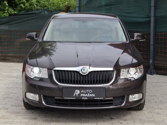 Škoda Superb II 2.0TDi 2 sady kol, Původ ČR, Garáž - 2