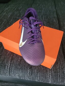 Nike - 2