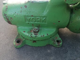 Predám zverák YORK 100 - 2