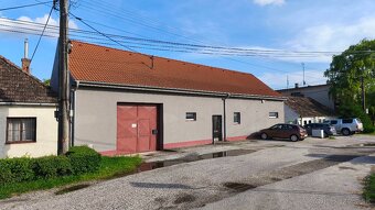 Rodinný dom s obchodným priestorom - 2