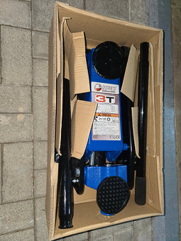 Nízkoprofilový hydraulický zdvihák 3T (3 000 kg) - 2