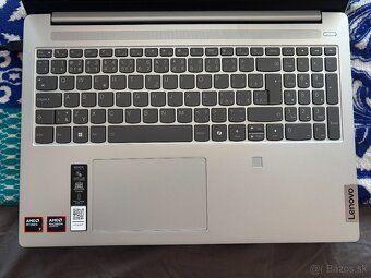 Lenovo IdeaPad Slim 5 16AHP9 Cloud Grey celokovový - 2