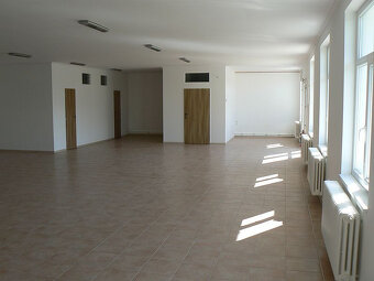 Prenájom budovy pre obchod a služby - 2