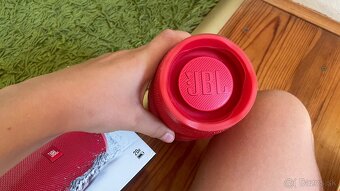 JBL Charge 4 – červený - 2