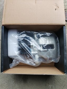 Brzdový strmeň Audi A6 C6 - 2