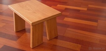 Dubový stolček - 2