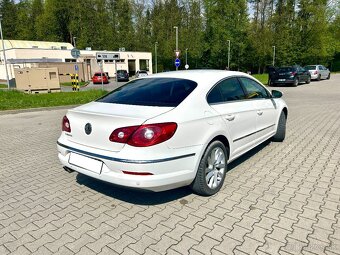 Volkswagen Passat 2.0 TDI Highline - 2