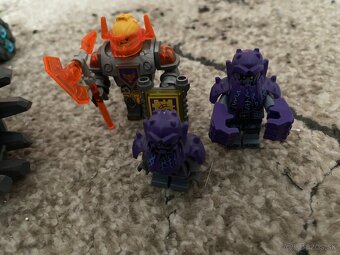 Lego set Nexo Knights 70350 - 2