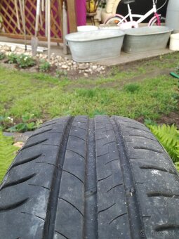 4xletne pneu michelin 185/65 r15 dezen 7mm - 2