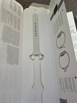 Apple Watch SE 2022 GPS 40 mm Starlight Sport - 2