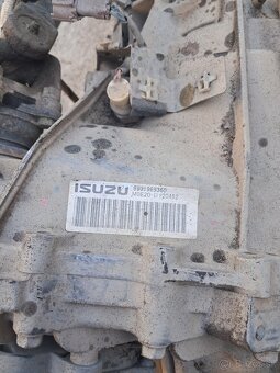 Isuzu d-max 2.5d - 2