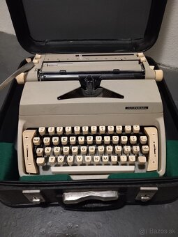 Písací stroj Consul s kufríkom - 2