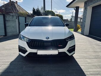 Škoda Octavia Combi 2.0 TDI RS DSG - 2