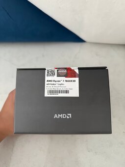 AMD Ryzen 7 7800X3D - 2
