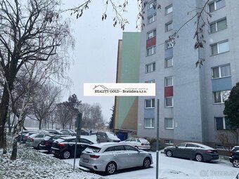 REZERVOVANÉ...  NA PREDAJ: 2 izbový byt Estónska - 2