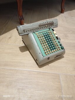 Retro kalkulačka - 2