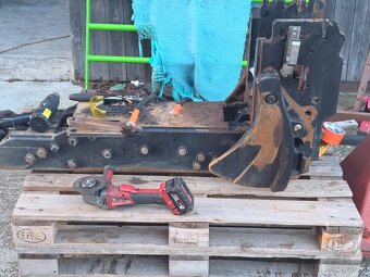 Case & New Holland - 2