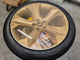 Predám custom stolík - 2