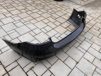 Predam zadny naraznik na Audi A7 - 2
