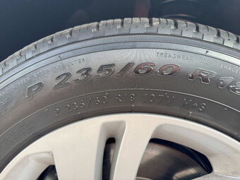 235/60r18 - 2