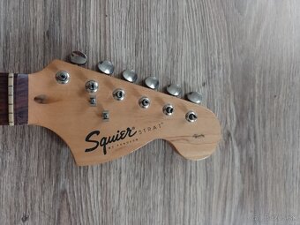 Stratocaster krk - squier - 2
