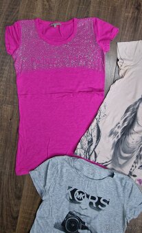 Trička spolu 18€ zn.Patrizia Pepe,M.Kors - 2
