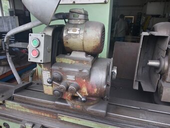 Bruska na kulato TOS 2UD-750 - 2