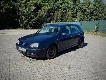 Volkswagen GOLF 1.4 16v - 138 000km - - 2