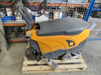 Podlahový čistiaci stroj Diversey - 2