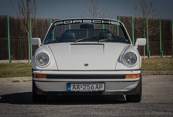 Porsche 911 Carrera Cabrio - 2