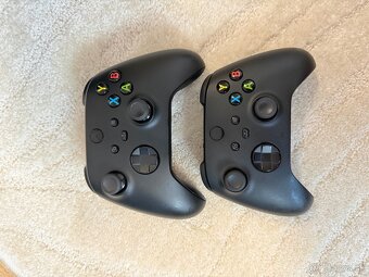 XBOX Series X 1TB +2 ovladača - 2