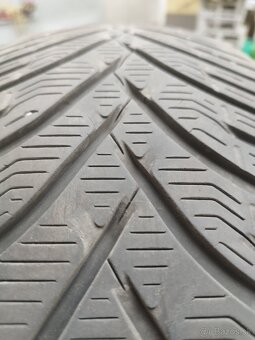 Zimné pneu 215/60 R17 - 2