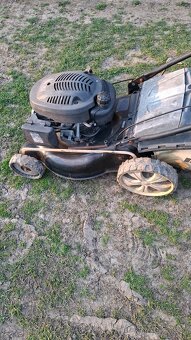 Kosačka z pojazdom - 2