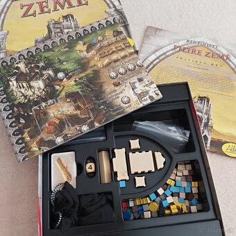 Piliere Zeme - hra - 2