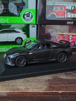 Nissan, Mazda modely - 2