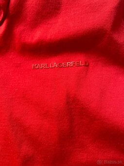 Armani teplaky, Karl Lagerfeld tričko, ponožky Hugo Boss - 2