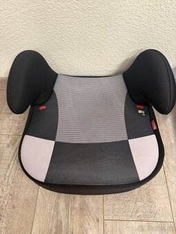 Detsky podsedak do autá - 2