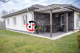 Krásny 5+1 izbový rodinný dom s kompletným zariadením - 2