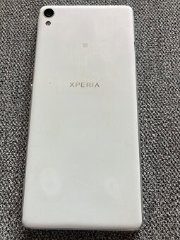 Sony XPERIA f3111 - 2