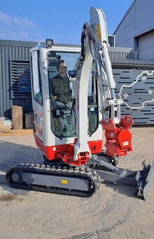 TAKEUCHI TB320 - DIESEL - 2