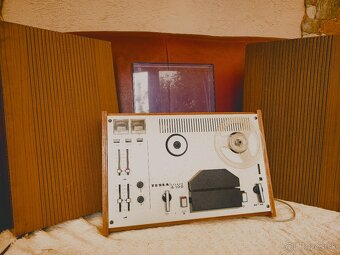 Tesla STEREO B 100 - 2