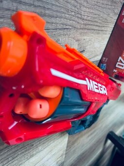 Nerf Mega Cycloneshock - s extra balením nábojo - 2