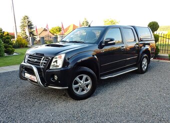 ISUZU D-MAX 3.0TD 163 PS A/T 4x4 - HARDTOP, ŤAŽNE, NOVA STK - 2