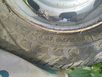 Ponulam koleso S pneu na Skoda Felícia - 2