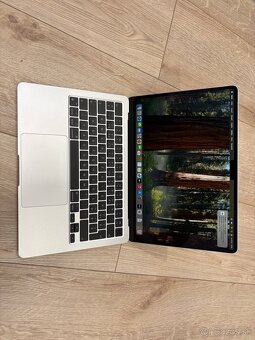 Apple MacBook Air M3 - 2